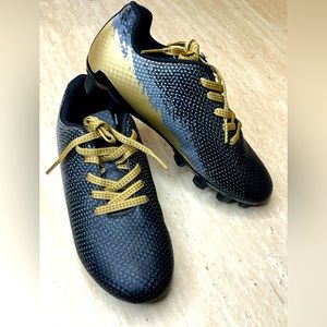Speed Viper kids soccer shoes size 1